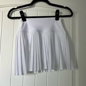 ALO Tennis Skirt white
